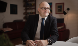 Eingin skal kenna seg sleptan upp á fjall